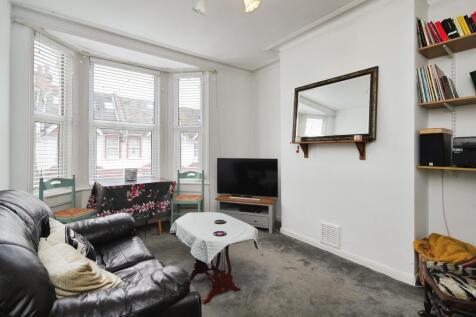 1 bedroom flat for sale