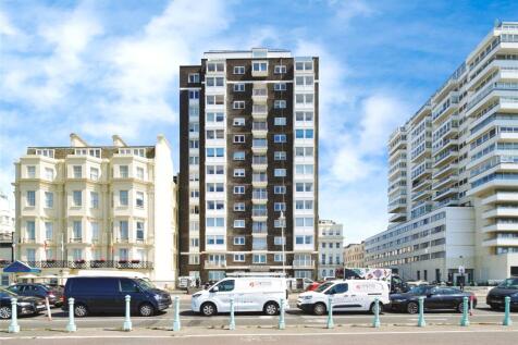 3 bedroom flat for sale