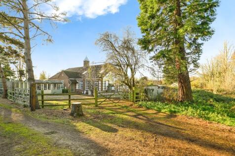 3 bedroom barn conversion for sale