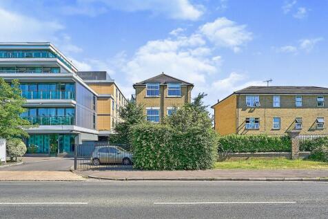 2 bedroom flat for sale