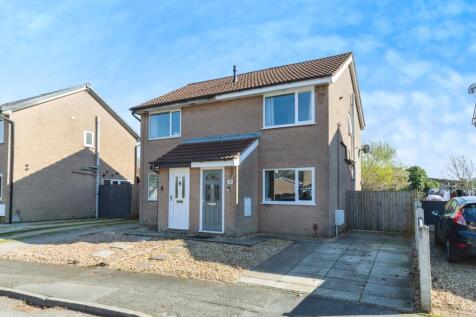 2 bedroom semi-detached house for sale