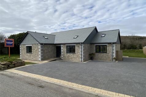 4 bedroom bungalow for sale