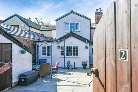 3 bedroom mews property for sale