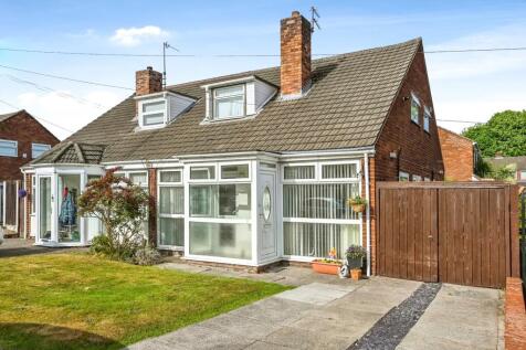 4 bedroom semi-detached house for sale