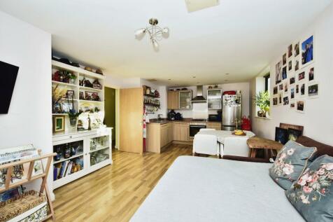 1 bedroom flat for sale