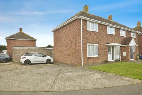 3 bedroom semi-detached house for sale