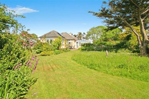 4 bedroom bungalow for sale