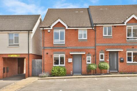 3 bedroom end of terrace house for sale