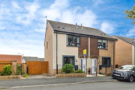 2 bedroom semi-detached house for sale