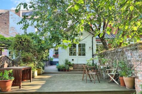 4 bedroom terraced house for sale
