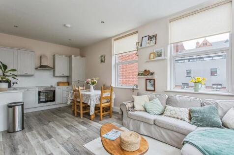 1 bedroom flat for sale