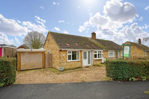 Manor Lane, Alconbury, Huntingdon, PE28 3 bed bungalow for sale