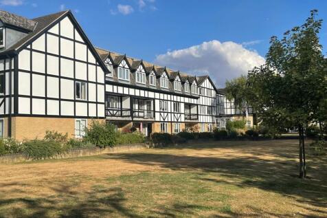 West Street, Godmanchester... 2 bed apartment for sale