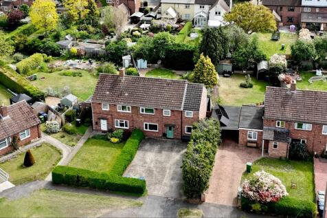 Mandeville Road, Brampton... 4 bed semi