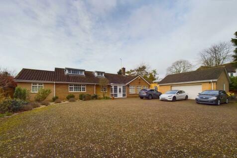 7 bedroom detached bungalow for sale