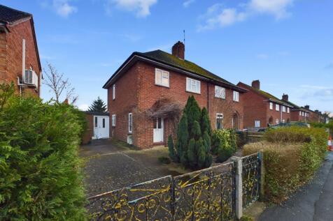 3 bedroom semi-detached house for sale