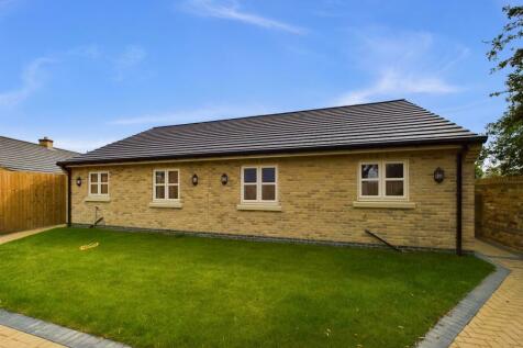 2 bedroom semi-detached bungalow for sale