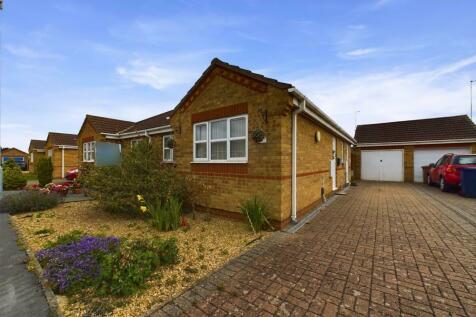 2 bedroom semi-detached bungalow for sale