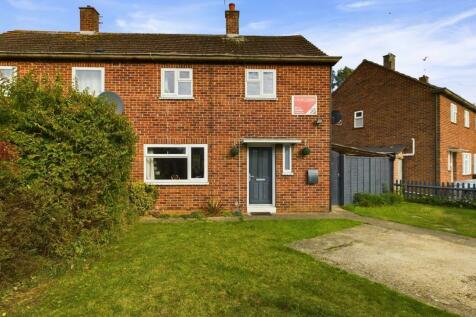 2 bedroom semi-detached house for sale