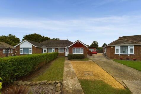 3 bedroom semi-detached bungalow for sale