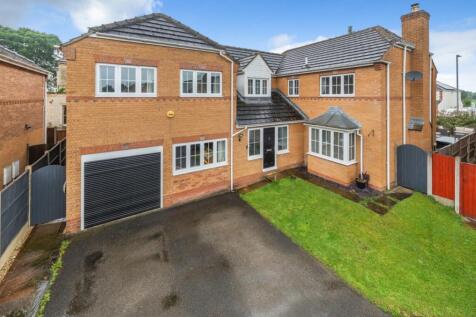 5 bedroom detached house for sale