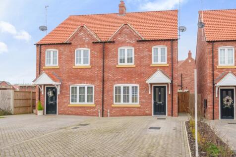 3 bedroom semi-detached house for sale