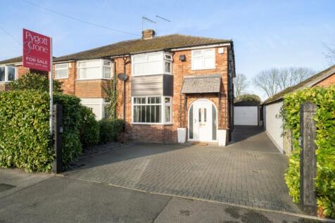 Sunningdale Drive, Lincoln... 3 bed semi