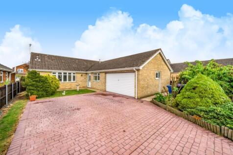 4 bedroom detached bungalow for sale