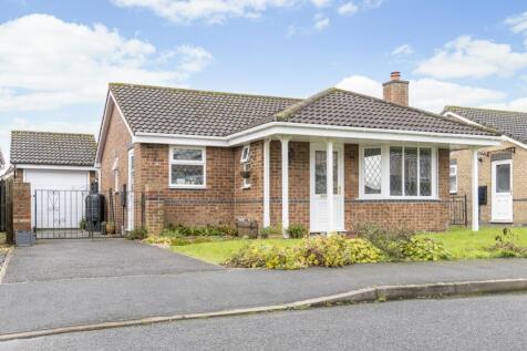 2 bedroom detached bungalow for sale