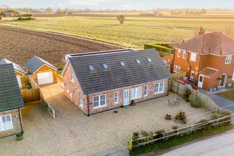 4 bedroom chalet for sale