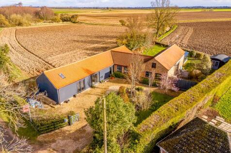 Washdike Road, Algarkirk, Boston... 4 bed barn conversion for sale