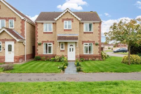 Russell Crescent, Sleaford... 3 bed detached house for sale