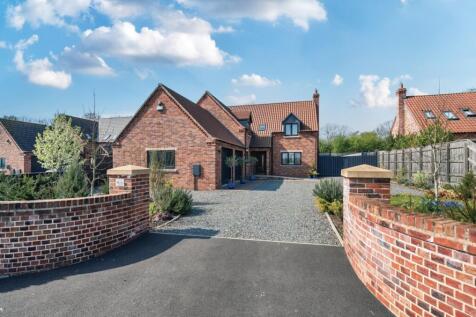 Lincoln Road, Leasingham, Sleaford... 4 bed detached house for sale