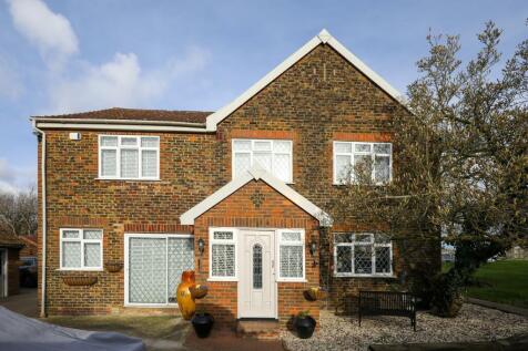 Goughs Barn Lane, Warfield 6 bed detached house for sale