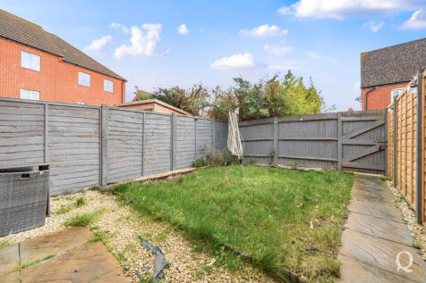 Freeman Drive, SITTINGBOURNE, Kent, ME10 3 bed semi