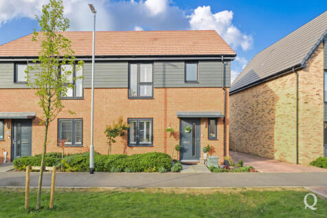 Bethell Road, Faversham, Kent, ME13 3 bed semi