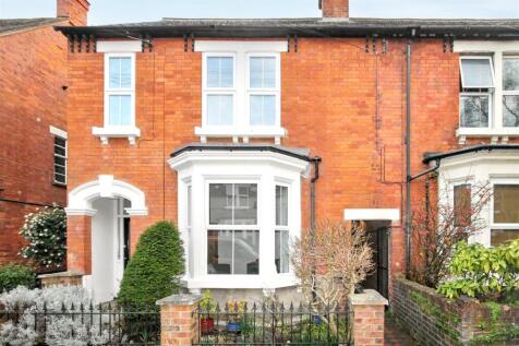Waterloo Road, Bedford 4 bed end of terrace house for sale