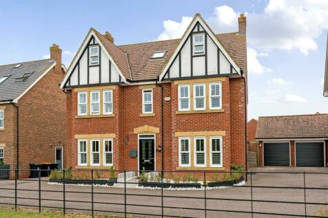 5 bedroom detached house for sale