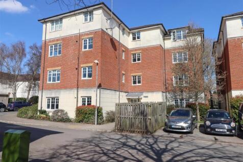 Knepp House, Kennedy Road, Horsham 2 bed flat for sale