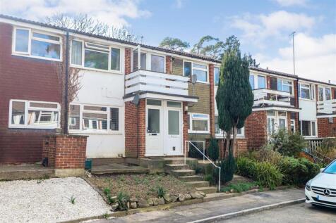 Worthing Road, Horsham 2 bed maisonette for sale