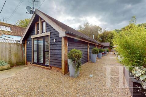 2 bedroom detached house for sale