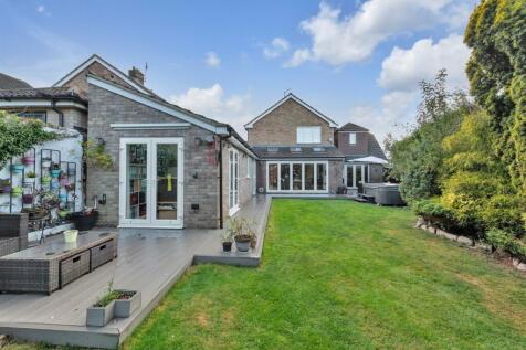 Monmouth Road, Harlington 4 bed detached house for sale