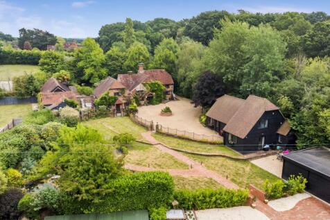 7 bedroom detached house for sale