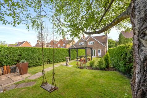 4 bedroom cottage for sale