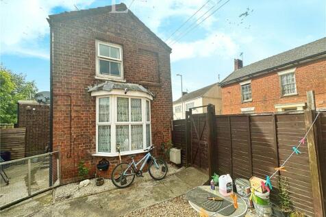 High Street, Gosberton, Spalding 2 bed semi