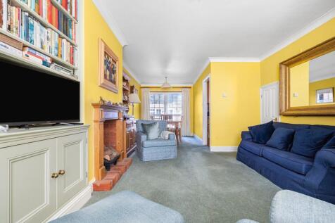 Shaftesbury Crescent... 3 bed end of terrace house for sale