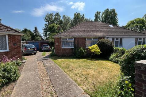 2 bedroom semi-detached bungalow for sale