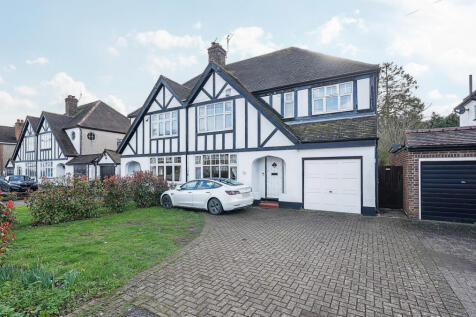 4 bedroom semi-detached house for sale
