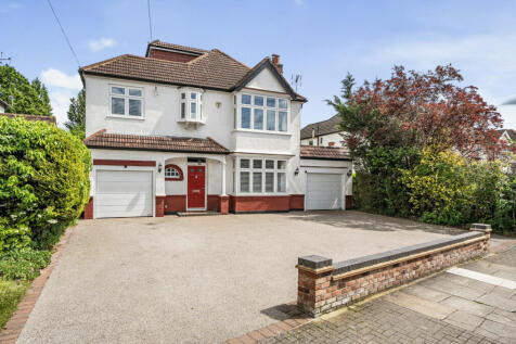 6 bedroom detached house for sale