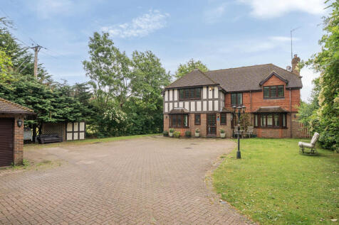5 bedroom detached house for sale